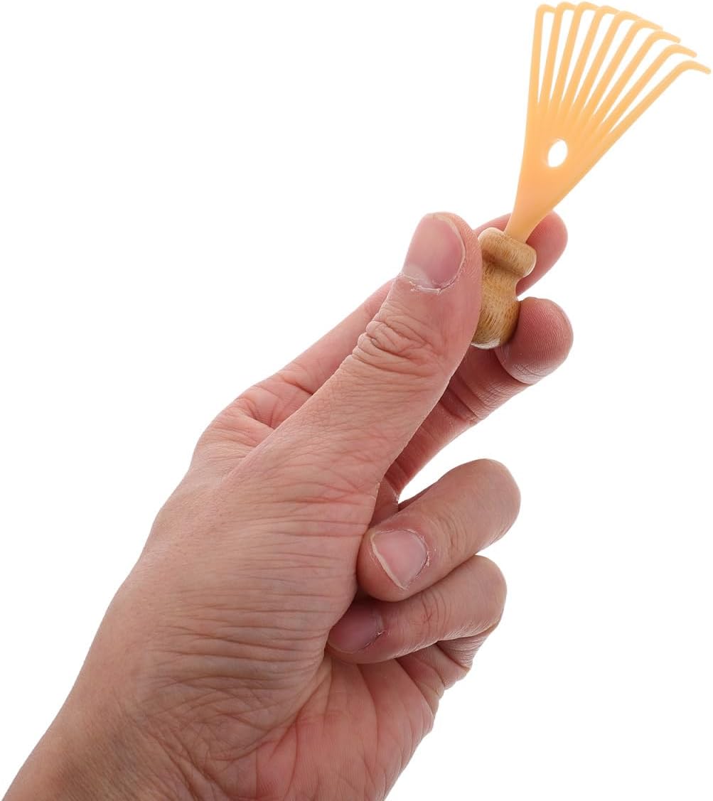 Mini Head Massager Scalp Scratcher Claw Tool Handheld Claw Scalp Massager for Deep Relaxation Stress Reduction in The Office Home Spa Beige