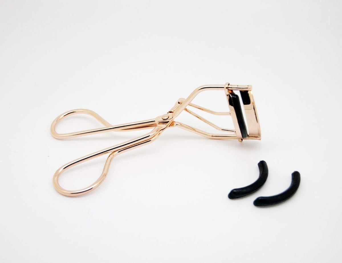 Professional Makeup Tool for Eyelashes with 2 Replacement Silicone Refill Pads Pinch Pain Free Metal Eyelash Curler 1PC, Golden Color
