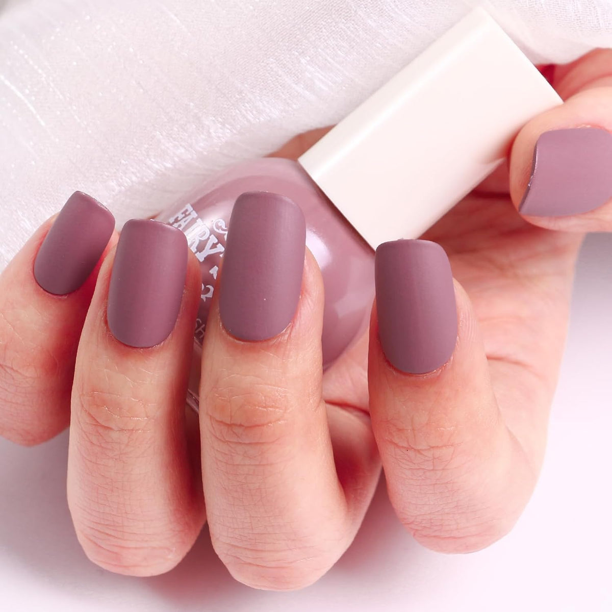 Matte Nail Polish Quick Dry Nail Lacquer for Nail Art Varnish, Mist Effect Matte Finish Velvet Nail Polish, 0.35 fl oz (Glamour Purple-24, 10 ML)