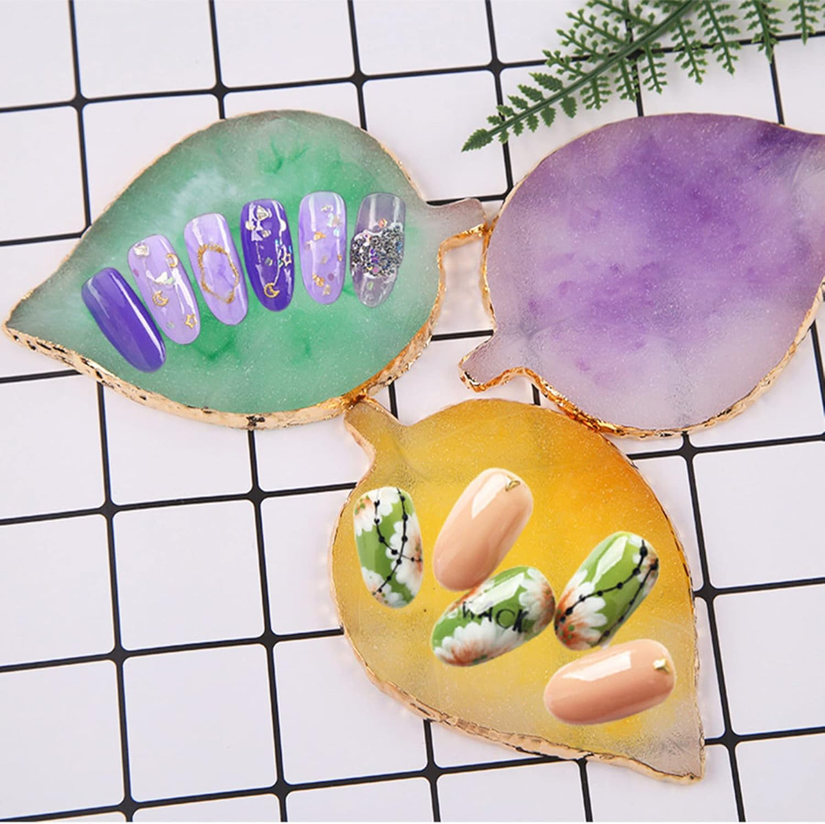 1 Piece Nail Art Palette Nail Polish Palette Mixing Palette Makeup Plate Nail Plates for Nail Art Nail Tip Holder Nail Art Display