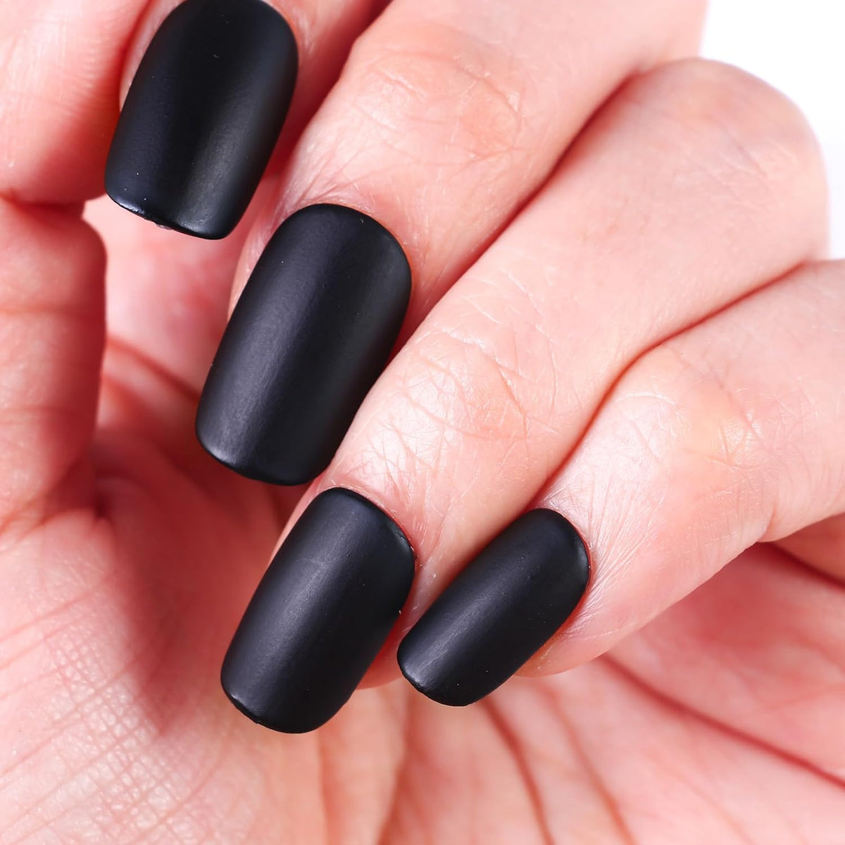 Matte Nail Polish Air Dry Nail Lacquer for Nail Art Varnish, Mist Effect Matte Finish Velvet Nail Polish, 0.35 fl oz (Piano Black-09, 10 ML)
